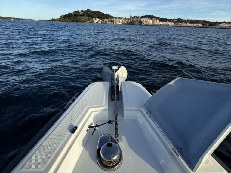 Pronájem lodi Saver MG 698 v Port Grimaud na Samboatu