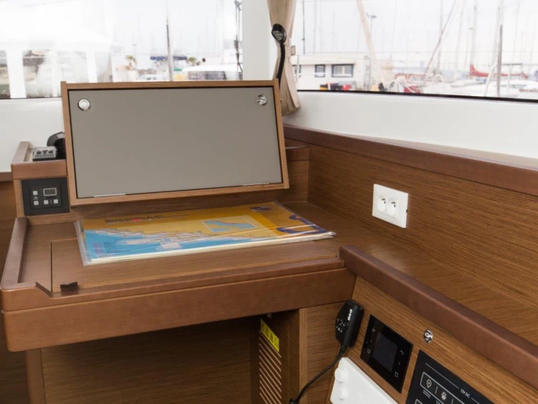 Pronájem Katamarán v Split -Lagoon Lagoon 40