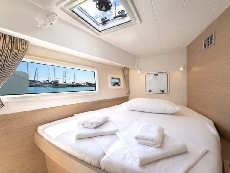 Pronajmout si Lagoon Lagoon 42 v Split