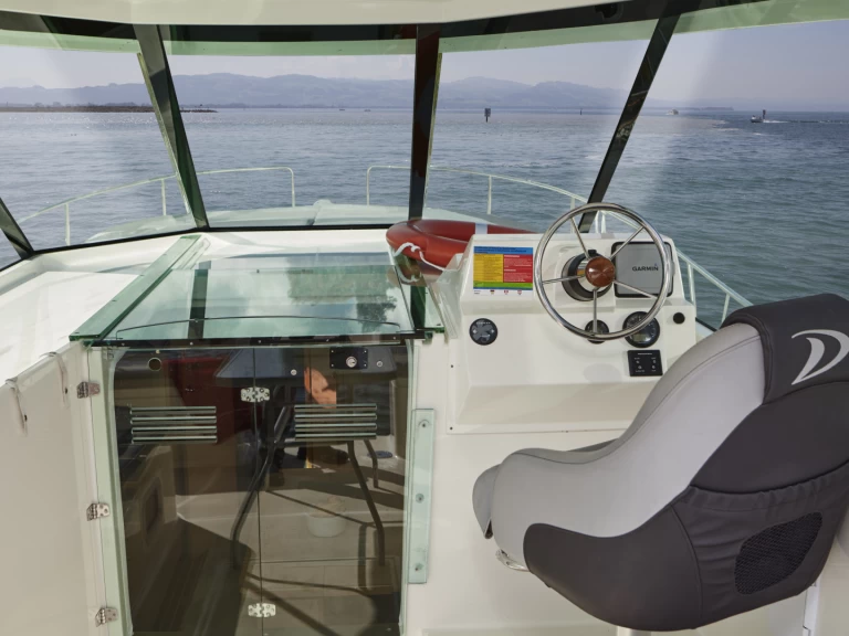 Pronájem lodi Bodman-Ludwigshafen lákavé ceny Escape 1050