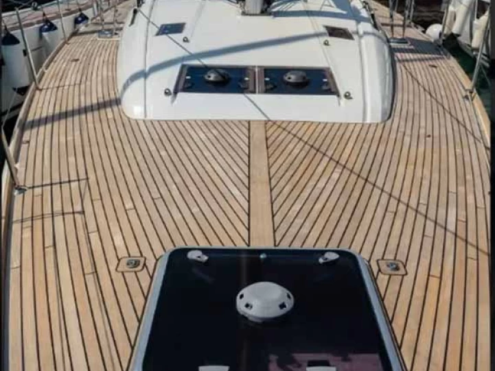 Pronájem lodi Tropea lákavé ceny Sun Odyssey 519