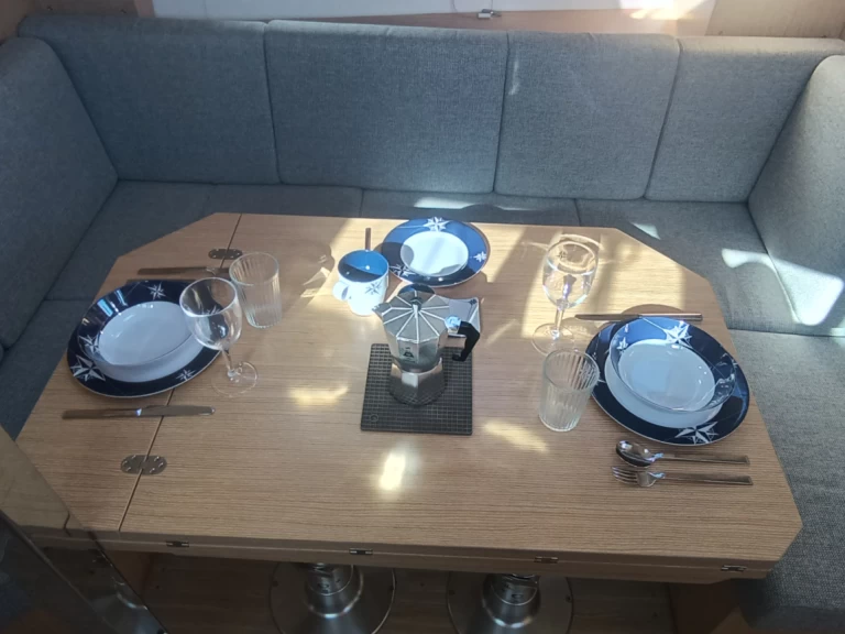 Bavaria Bavaria C38 "Le petit Mami" jednotlivci a charterové společnosti v Tropea