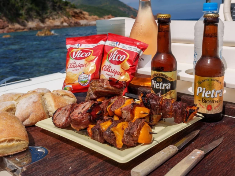 Capelli Tempest 650 jednotlivci a charterové společnosti v Galéria