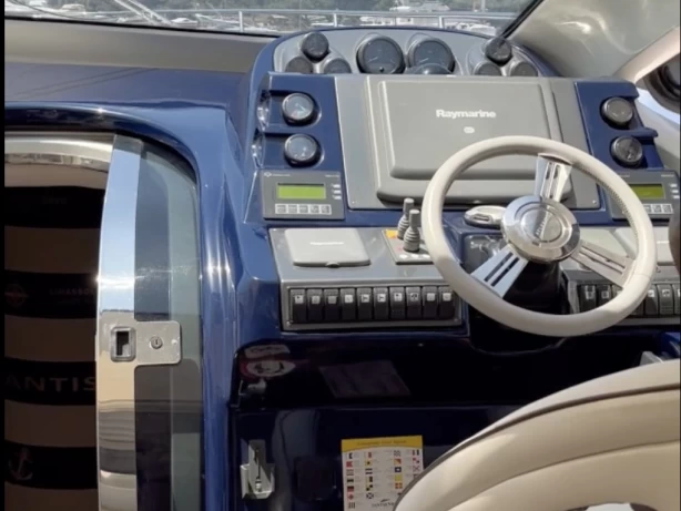 Azimut Atlantis 55 jednotlivci a charterové společnosti v Palioúri