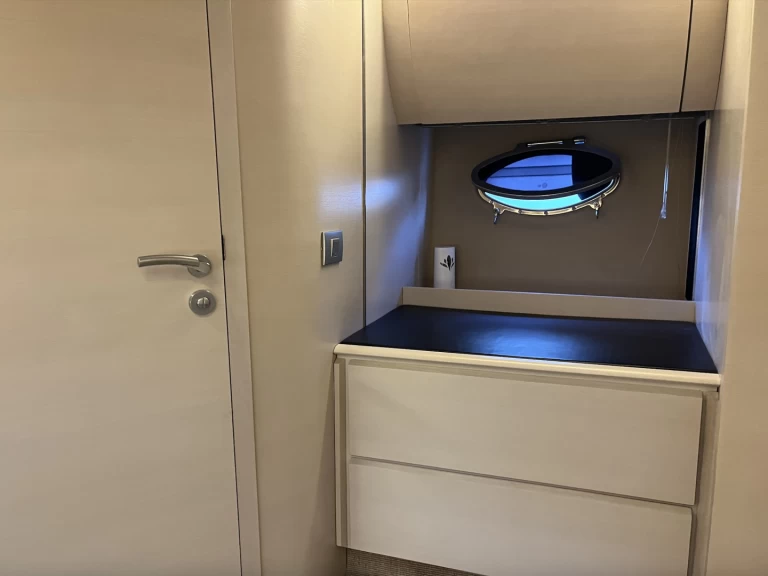 Pronájem Motorová loď v Palioúri -Azimut Atlantis 55