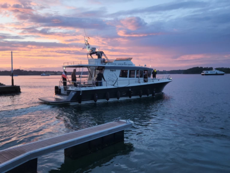 Pronajmout si Targa TARGA 42 v Vannes