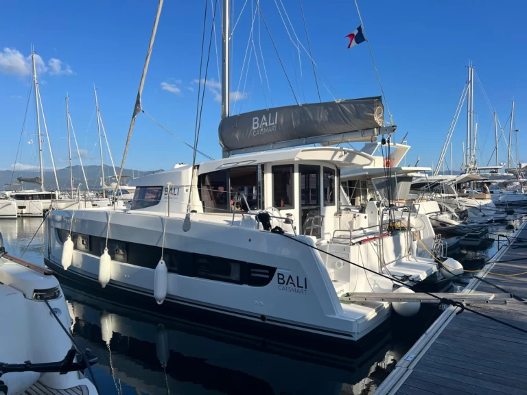 Pronajmout si Bali Bali Catsmart v Le Marin