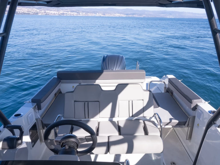 Pronájem lodi Ičići lákavé ceny Cap Camarat 7.5 WA