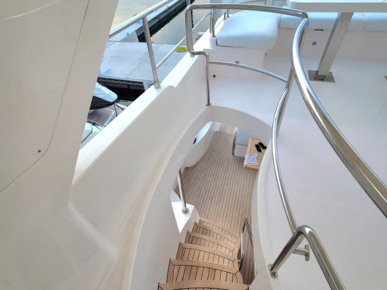 Pronájem Jachta Gulf Craft - Majesty Yachts s licencí