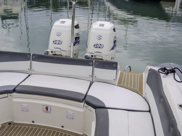 Pronájem lodi Alcocéber lákavé ceny Prince 35