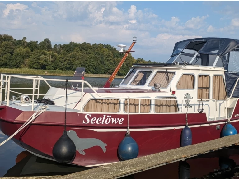 Pronajmout si Termeer Yachting Rogger 850 AK v Neustrelitz