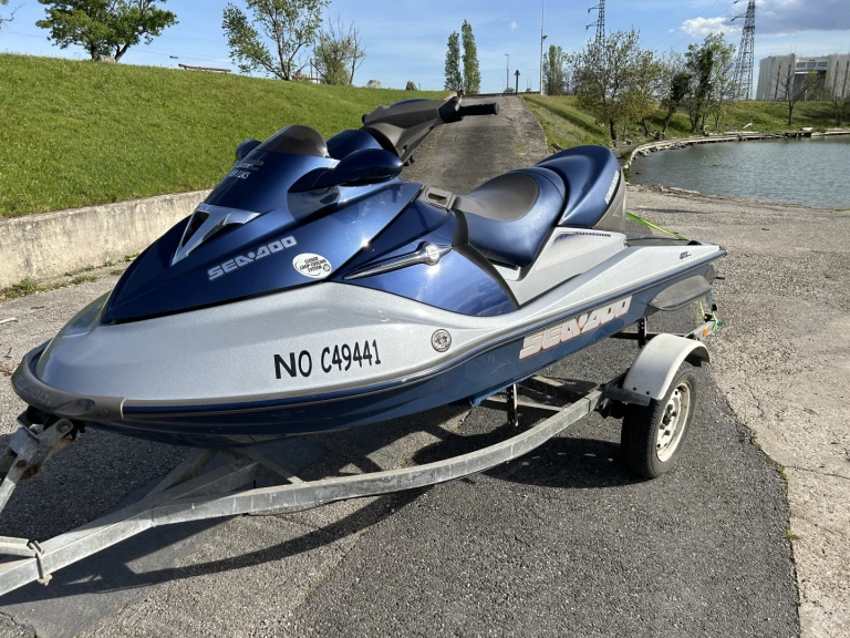 Pronájem Vodní skútr v Belleville-en-Beaujolais -Sea-Doo Gtx 4 tec limited