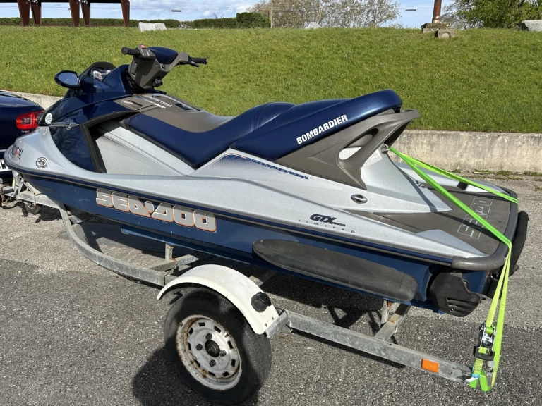 Pronájem lodi Sea-Doo Gtx 4 tec limited v Belleville-en-Beaujolais na Samboatu