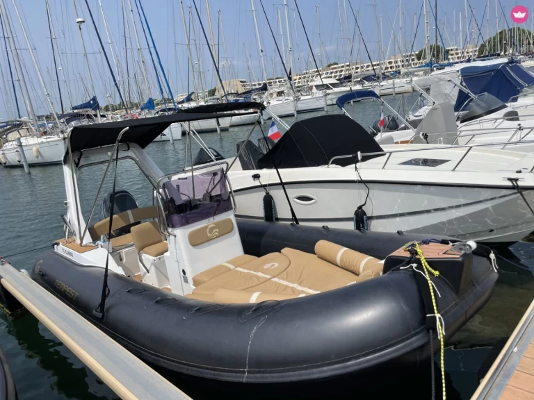 Pronájem lodi Port-Camargue lákavé ceny Tempest 625