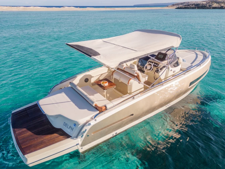 Motorová loď k pronájmu v Marina Botafoch za nejlepší cenu