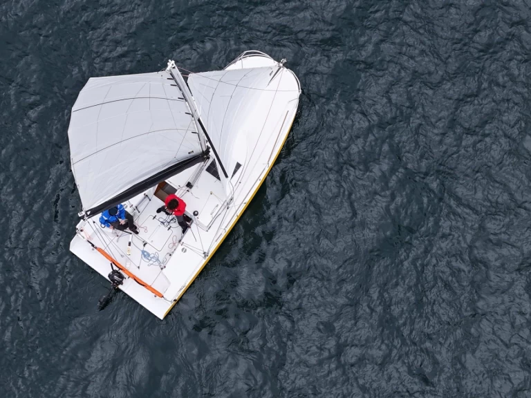 IDBmarine Mojito 650 jednotlivci a charterové společnosti v La Trinité-sur-Mer