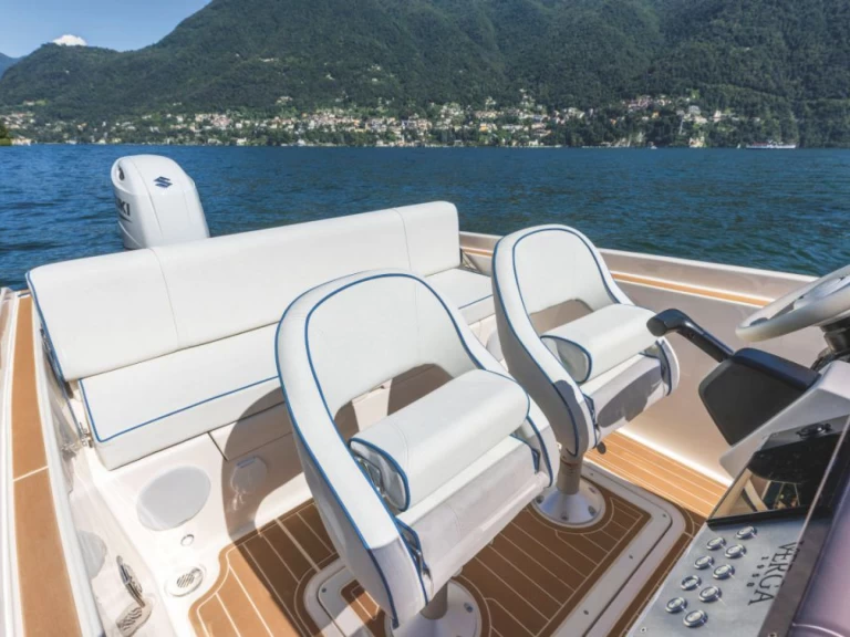 VERGA 1958 VERGA SESTANTE 6.8 jednotlivci a charterové společnosti v Giardini-Naxos