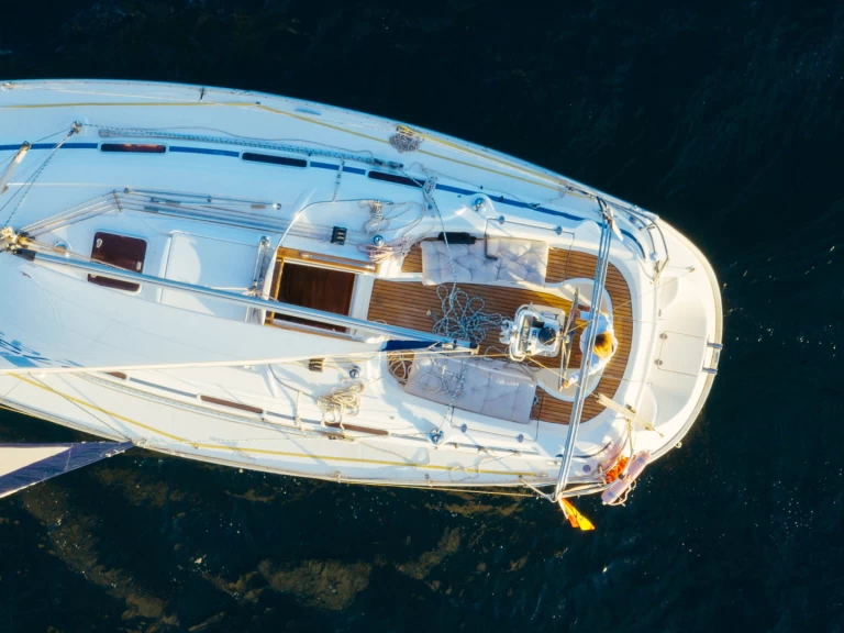 Pronajmout si Bavaria Bavaria 36 Cruiser v Puerto Deportivo de Marbella