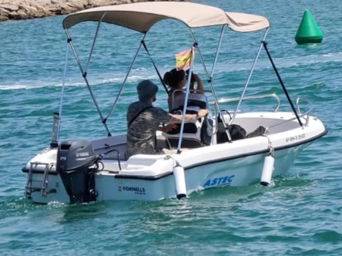 Pronajmout Motorová loď se skipperem či ne Astec v Es Canutells