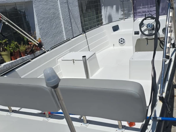 Pronajmout si Grand Boats 2 v Alicante