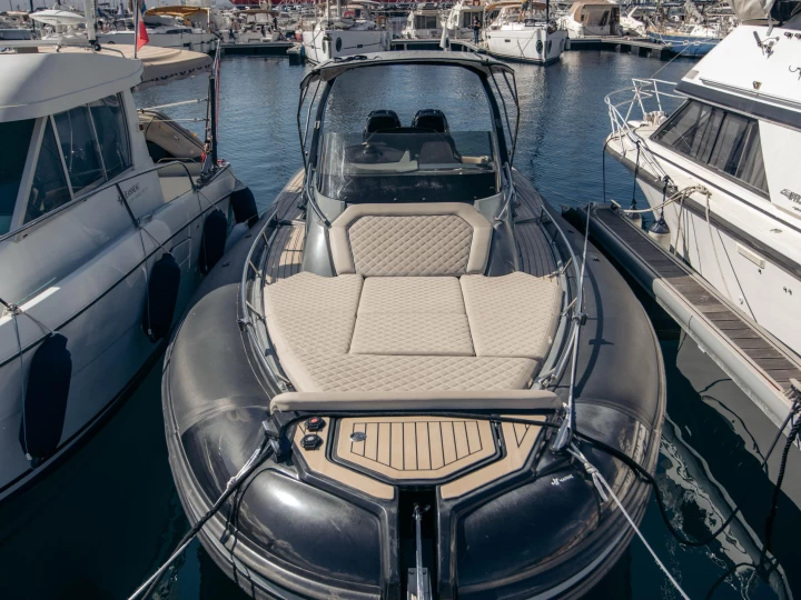 Pronájem lodi Porticcio lákavé ceny SALPA 33 SOLEIL