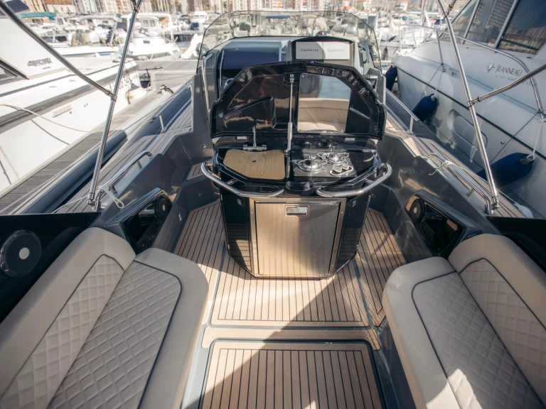 Pronajmout Motorová loď se skipperem či ne Salpa v Porticcio