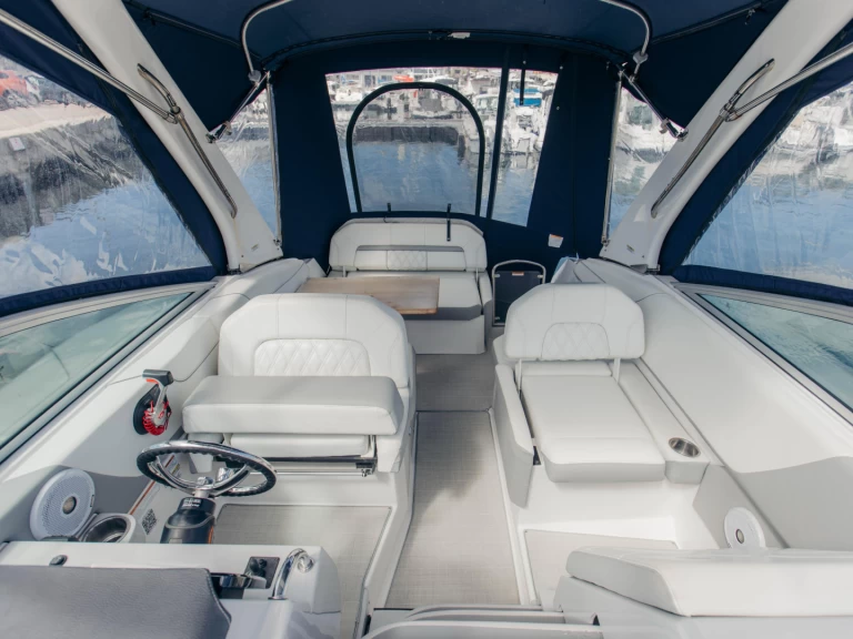 Pronájem Motorová loď Régal s licencí