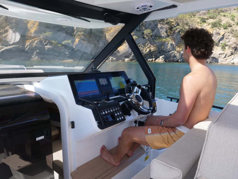 Pronájem lodi Roses lákavé ceny QUARKEN SPORT TOURER