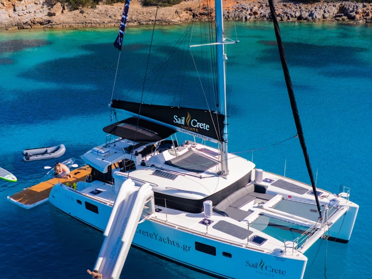 Lagoon Lagoon 450 F jednotlivci a charterové společnosti v Agios Nikolaos