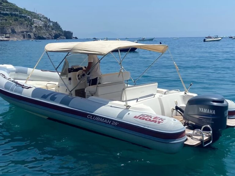 Joker Boat Clubman 26 jednotlivci a charterové společnosti v Hvar 