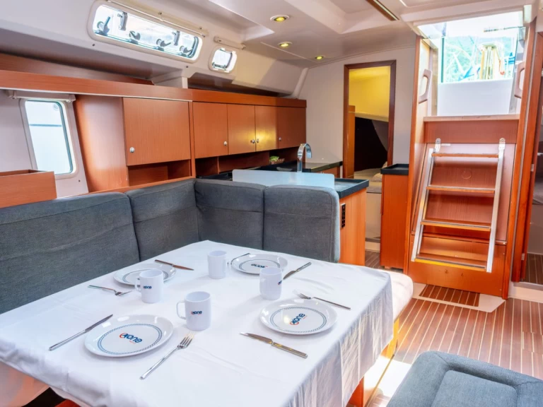 Pronajmout Plachetnice se skipperem či ne Hanse v Fethiye