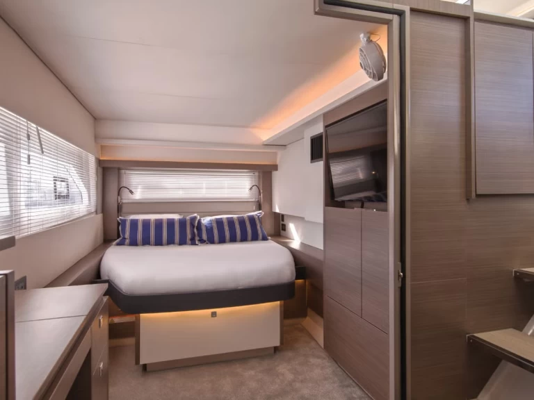 Pronájem lodi Antibes lákavé ceny Leopard 53 Powercat