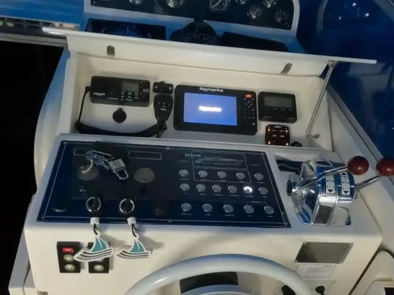 Pronájem Motorová loď v Neapol -Fiart Fiart 36 Genius