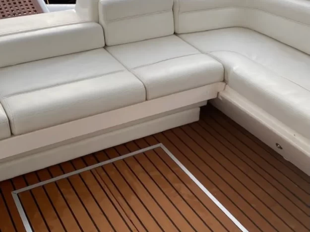 Pronajmout Motorová loď se skipperem či ne Fiart v Neapol