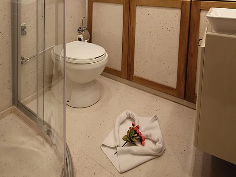 Pronájem jachty v Fethiye -Custom Made wooden na Samboatu