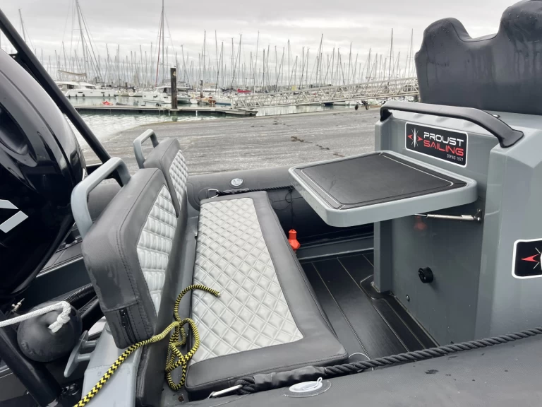 Pronájem Polotuhá loď Highfield s licencí