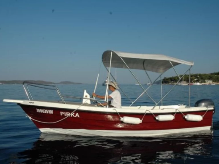 Pronájem lodi Nautica 500 v Hvar  na Samboatu