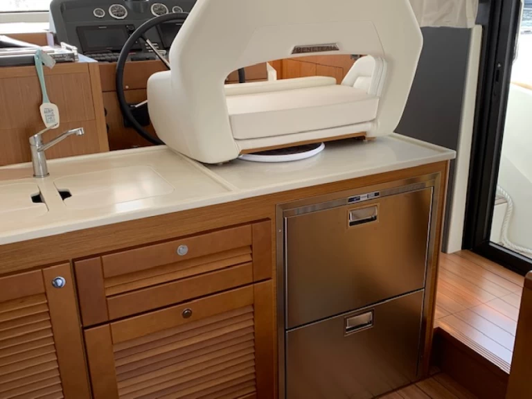 Pronájem lodi Bénéteau Swift Trawler 47 v Imsida na Samboatu