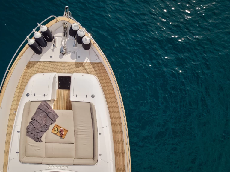 Pronájem jachty v Podstrana -Azimut Azimut Magellano 66 na Samboatu