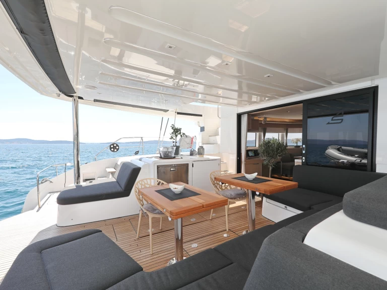 Katamarán k pronájmu v Split za nejlepší cenu