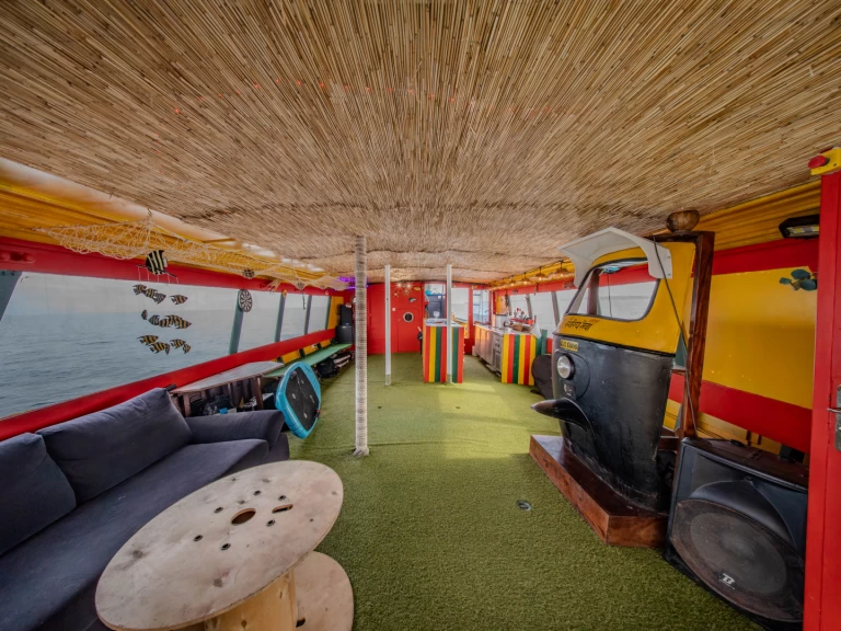 Pronajmout si Constructeur indépendant Bateau en Bois v Cannes