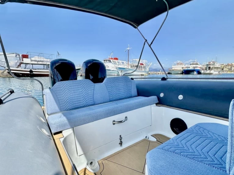 Pronájem jachty v Korfu -Dromor Rid 300 hp (2 x 150 ) na Samboatu