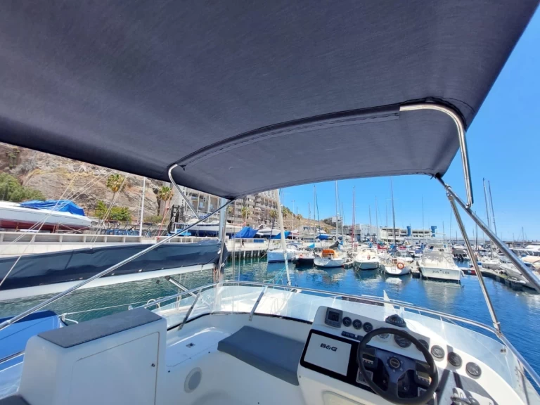 Pronájem Motorová loď Voyage s licencí