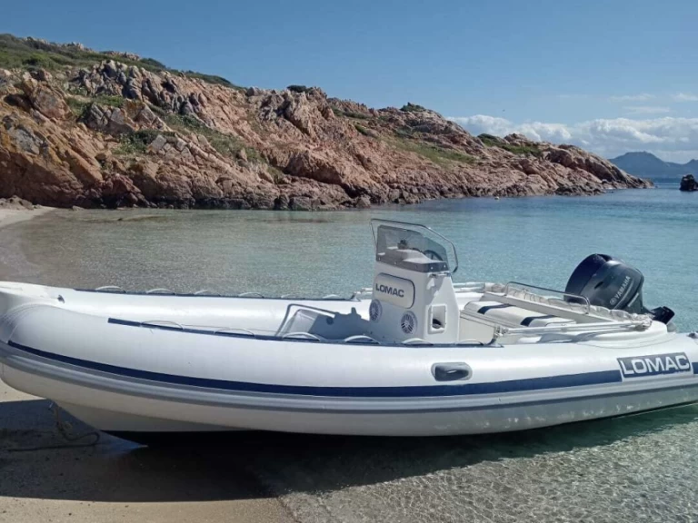 Pronájem lodi Lomac Lomac 540 v Porto Rotondo na Samboatu