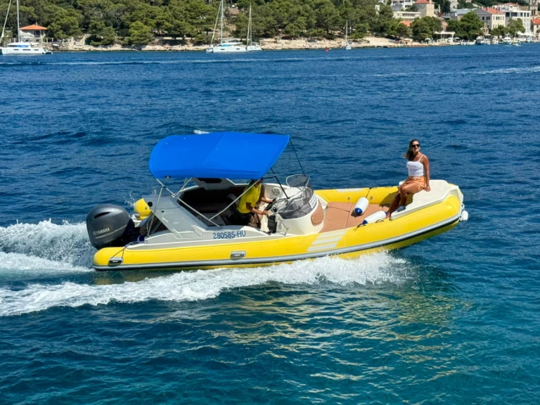 Pronájem jachty v Hvar  -Solemar Aquamax F23 na Samboatu