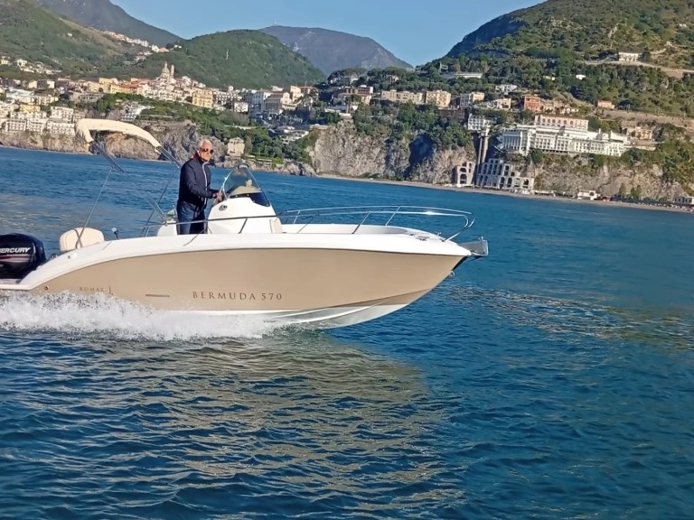 Pronájem Motorová loď Romar s licencí