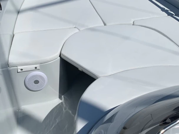 Pronájem jachty v Port Grimaud -Clear Libra open na Samboatu