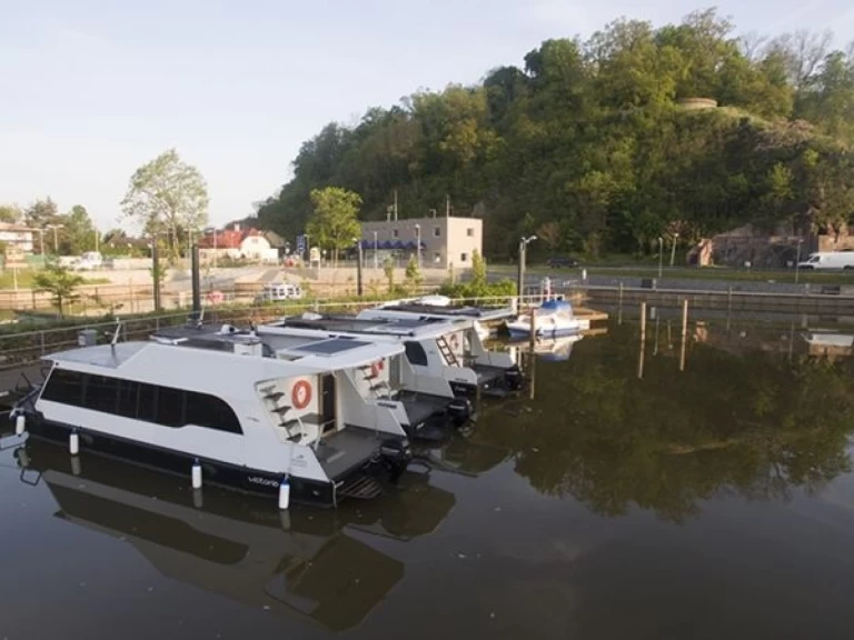 Pronájem Motorová loď Traweller s licencí