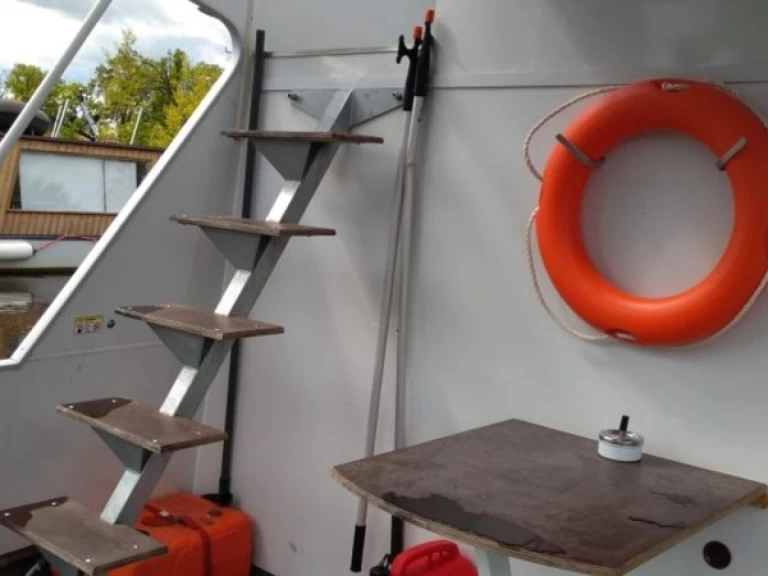 Pronajmout si Traweller YB35 v České Vrbné