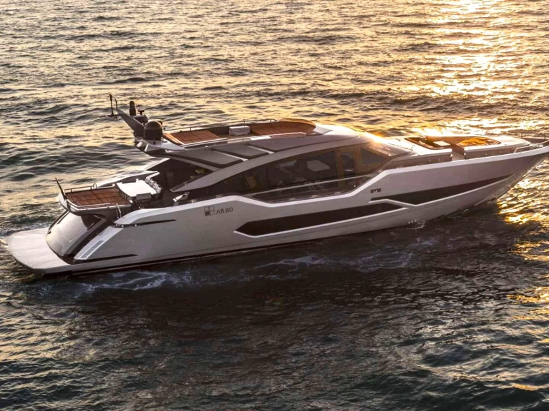 Pronájem lodi Itálie lákavé ceny G FIVE